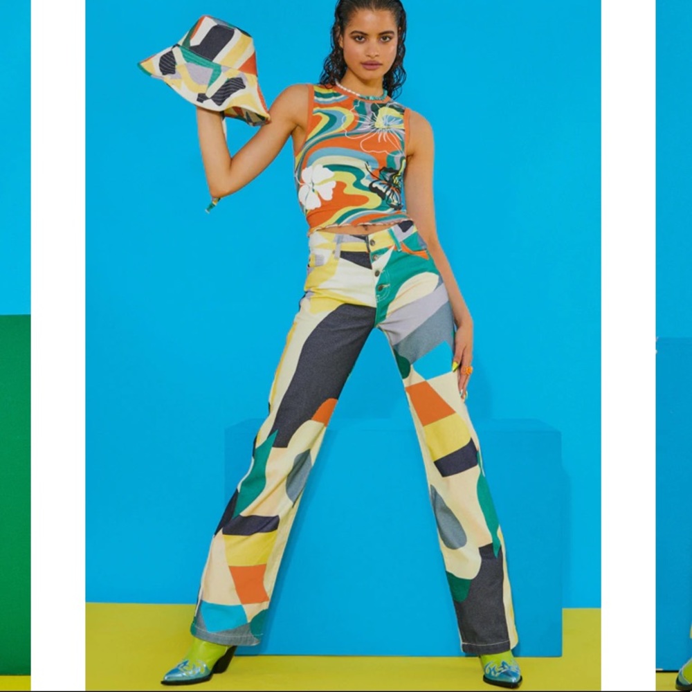 ABSTRACT ART PRINT HIGH WAIST BOYFRIEND FIT JEANS - Jaded London